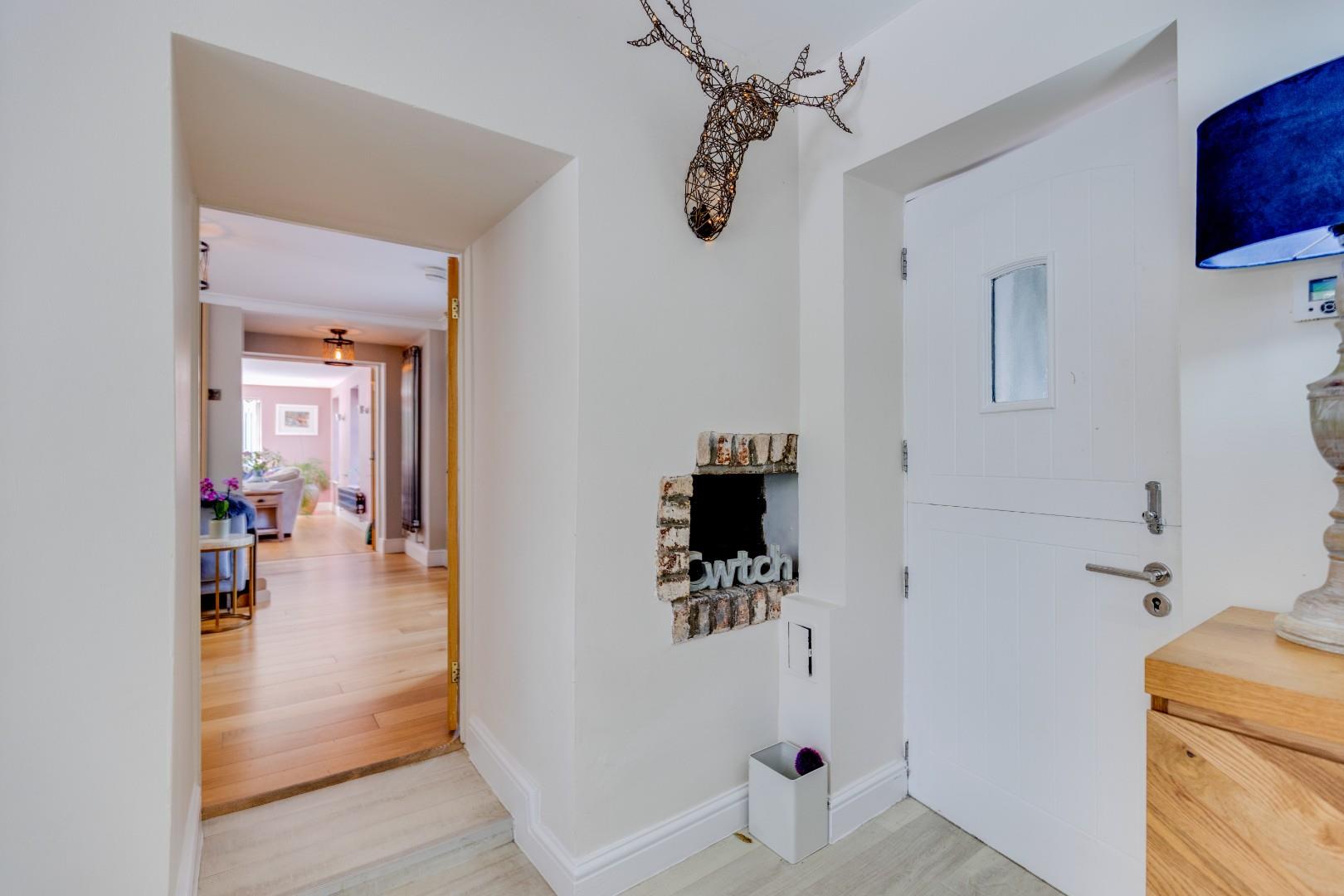 Foxleigh House, Trerhyngyll, Nr Cowbridge, Vale Of Glamorgan, CF71 7TN
